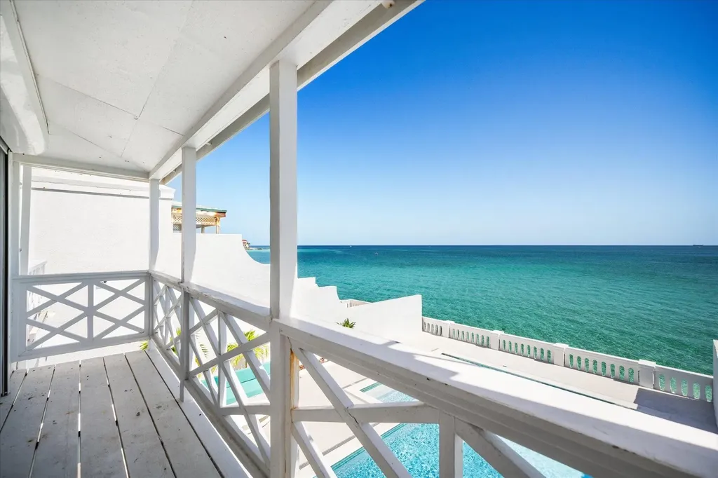 Caprice New Providence Paradise Island BS