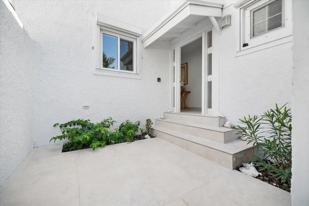 Caprice New Providence Paradise Island BS