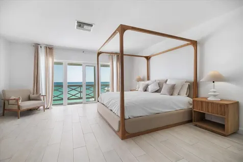 Caprice New Providence Paradise Island BS