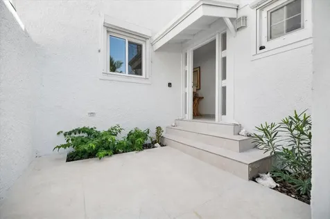 Caprice New Providence Paradise Island BS