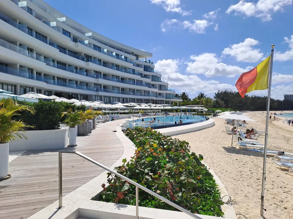 Goldwynn New Providence Paradise Island BS