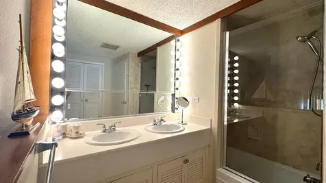 Harbourside Ii New Providence Paradise Island BS