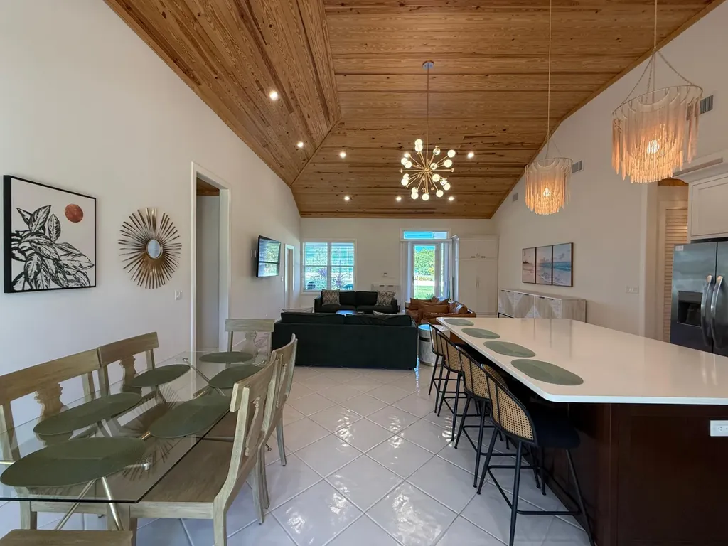 Treasure Cay Road Sunnyside Abaco BS