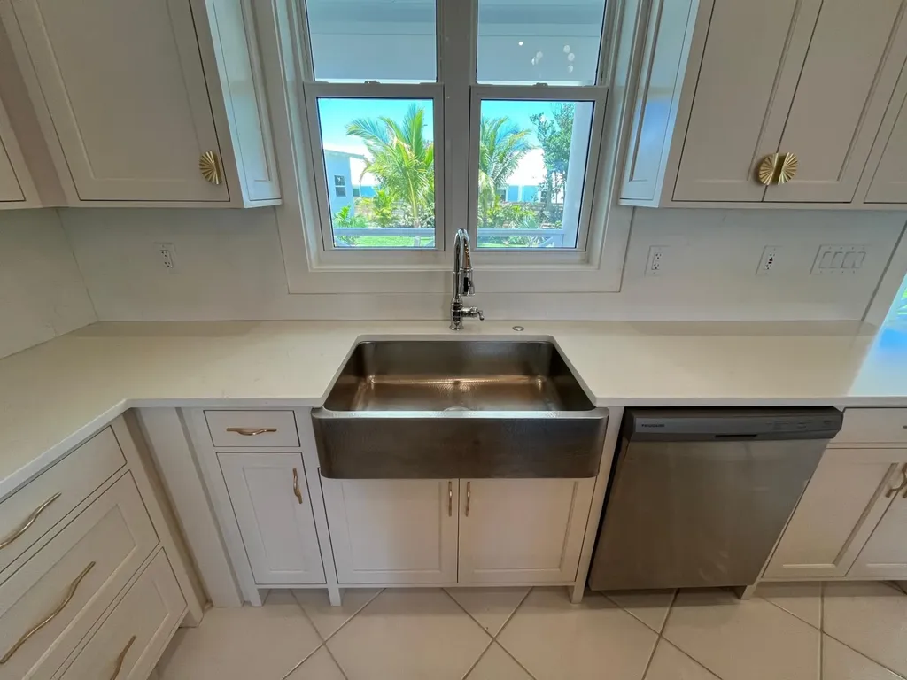 Treasure Cay Road Sunnyside Abaco BS