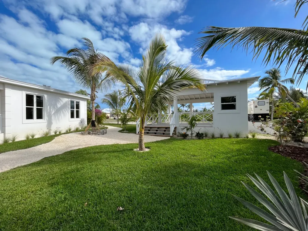 Treasure Cay Road Sunnyside Abaco BS