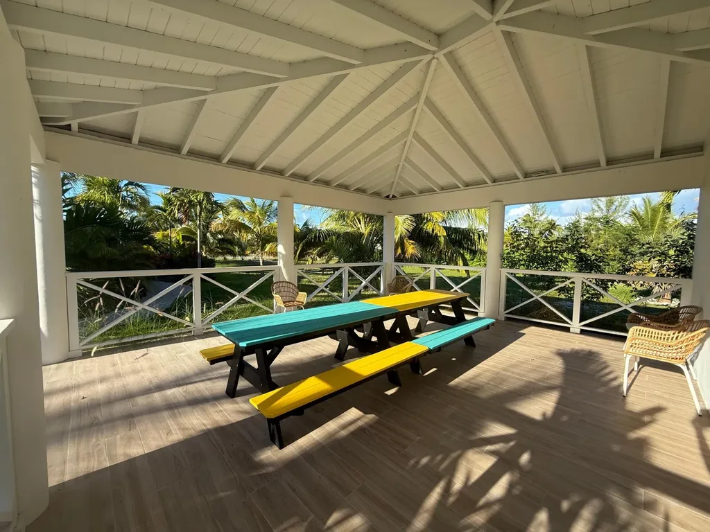 Treasure Cay Road Sunnyside Abaco BS