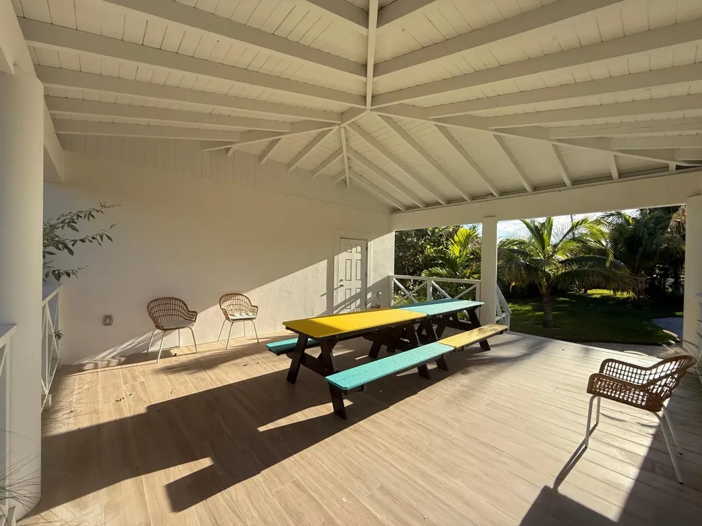 Treasure Cay Road Sunnyside Abaco BS