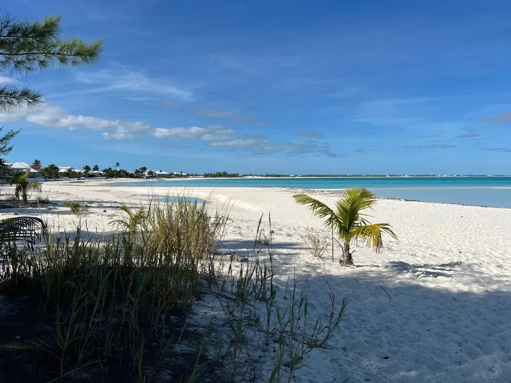 Treasure Cay Road Sunnyside Abaco BS