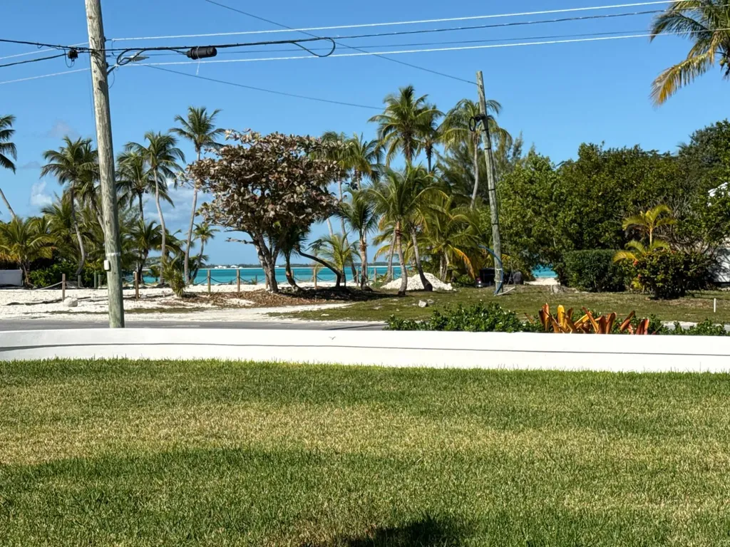 Treasure Cay Road Sunnyside Abaco BS