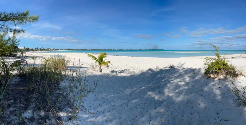 Treasure Cay Road Sunnyside Abaco BS