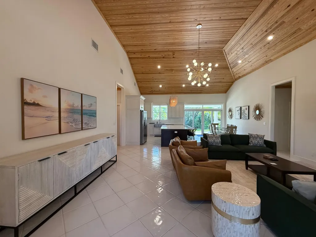 Treasure Cay Road Sunnyside Abaco BS