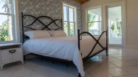 Treasure Cay Road Sunnyside Abaco BS