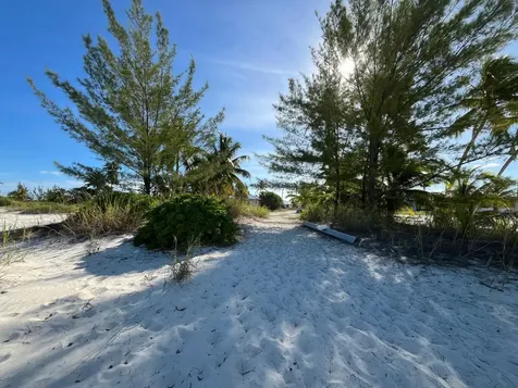 Treasure Cay Road Sunnyside Abaco BS