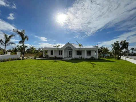Treasure Cay Road Sunnyside Abaco BS
