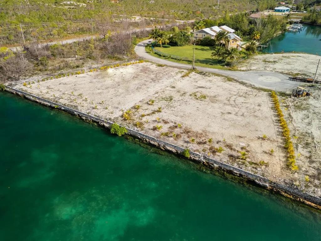 Nina Circle 2-3 Grand Bahama Freeport BS