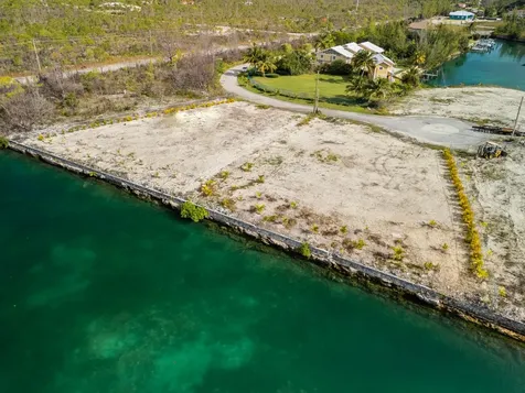 Nina Circle 2-3 Grand Bahama Freeport BS