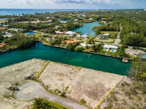 Nina Circle 2-3 Grand Bahama Freeport BS