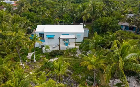 Edge Of The World Cave Street Eleuthera BS