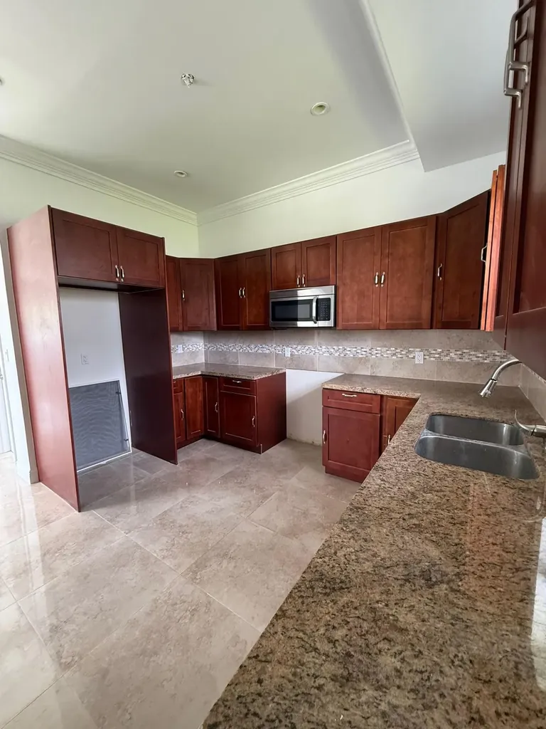 Tropic Road New Providence Paradise Island BS