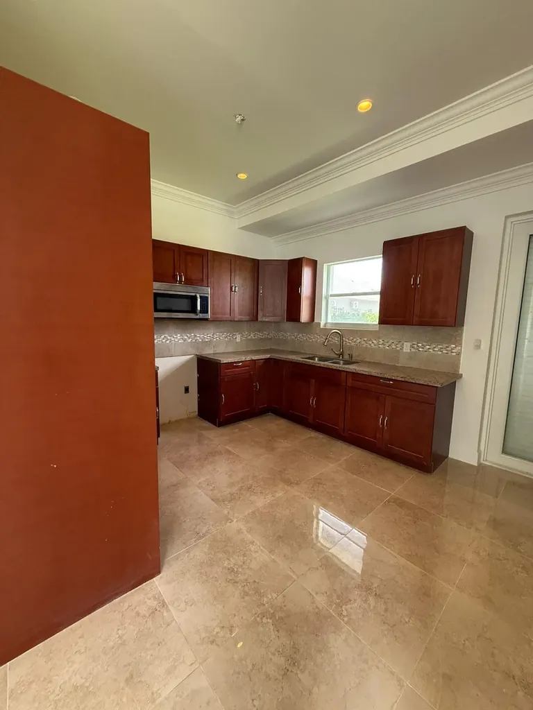 Tropic Road New Providence Paradise Island BS