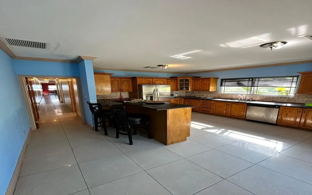 Coral Harbour Rental New Providence Paradise Island BS