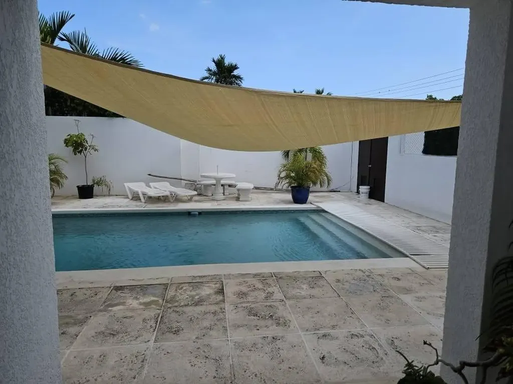 Hudson Street 20 New Providence Paradise Island BS
