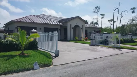 Ganymede Drive 19 Grand Bahama Freeport BS