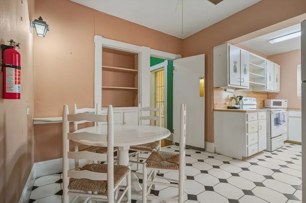 12 Shirley Slope New Providence Paradise Island BS