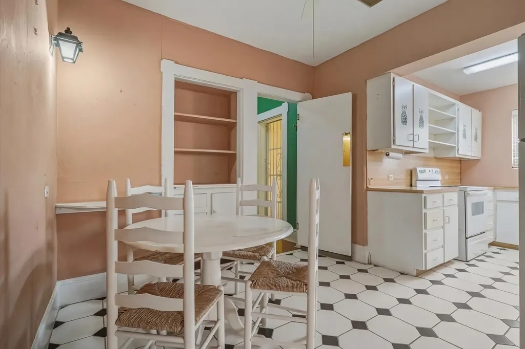 12 Shirley Slope New Providence Paradise Island BS