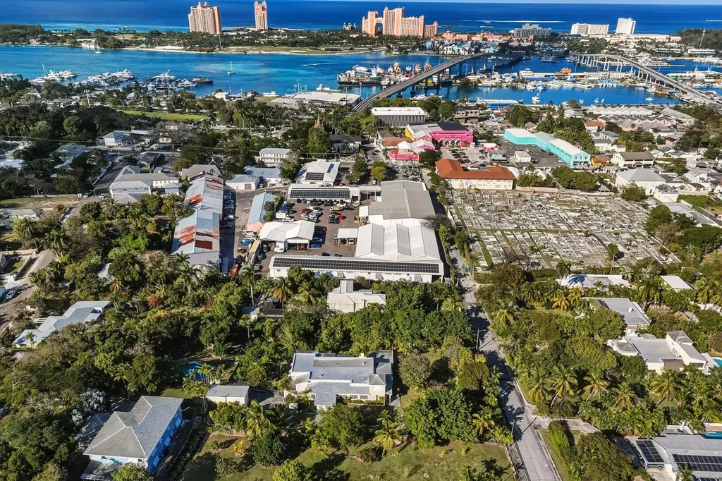 12 Shirley Slope New Providence Paradise Island BS