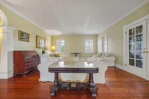 12 Shirley Slope New Providence Paradise Island BS