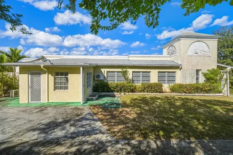 12 Shirley Slope New Providence Paradise Island BS