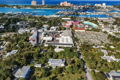 12 Shirley Slope New Providence Paradise Island BS