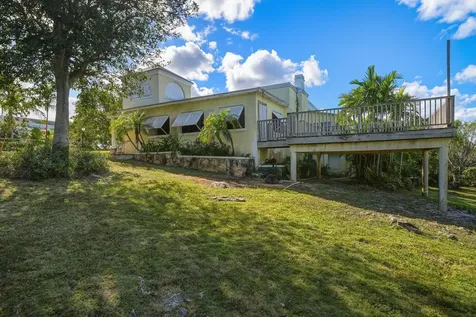 12 Shirley Slope New Providence Paradise Island BS