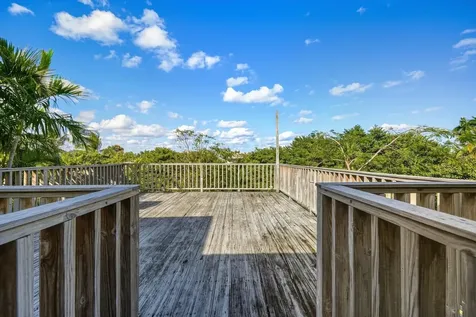 12 Shirley Slope New Providence Paradise Island BS