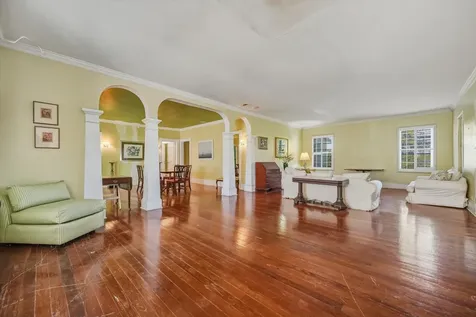 12 Shirley Slope New Providence Paradise Island BS