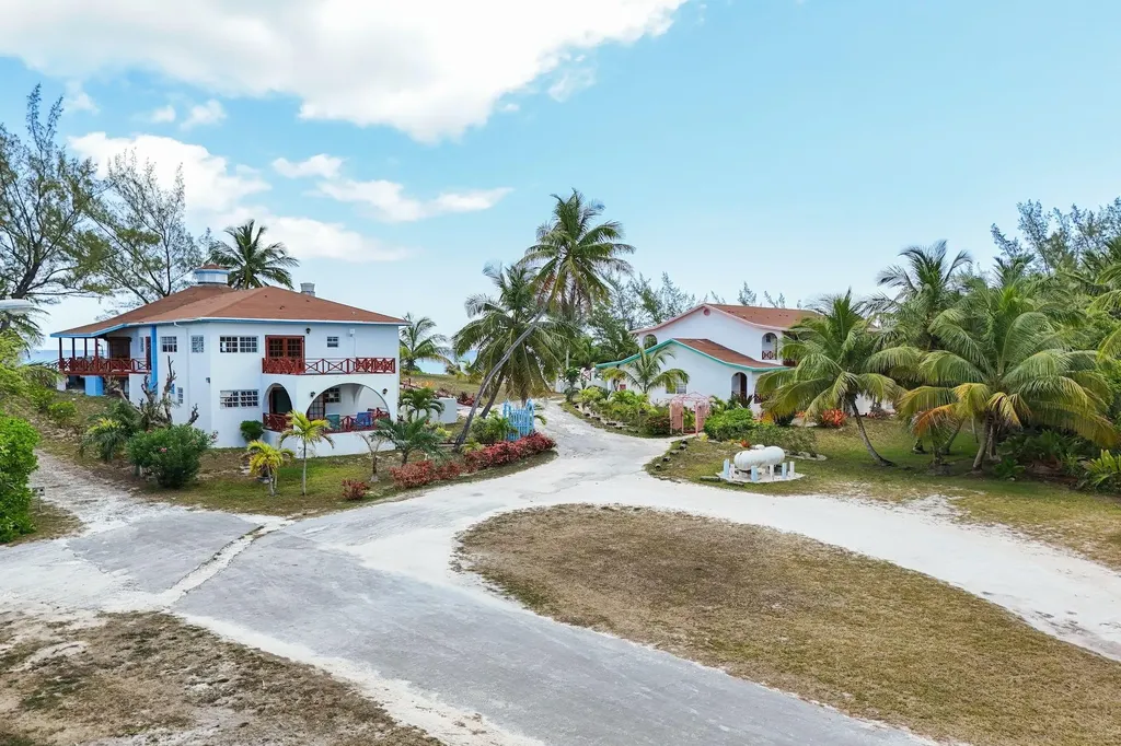 Unique Hotel Eleuthera BS