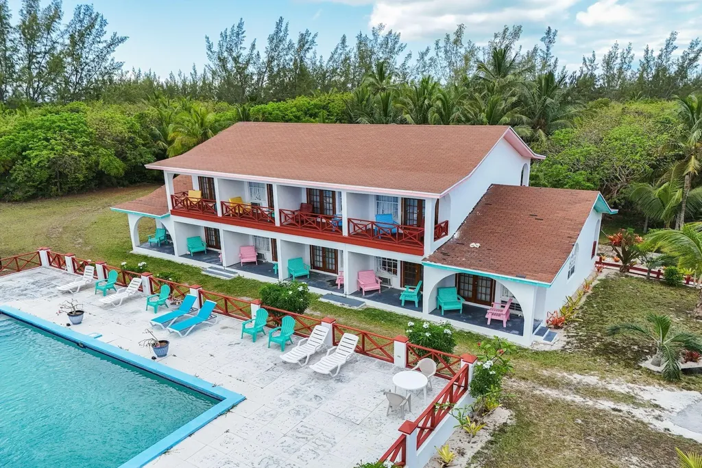 Unique Hotel Eleuthera BS