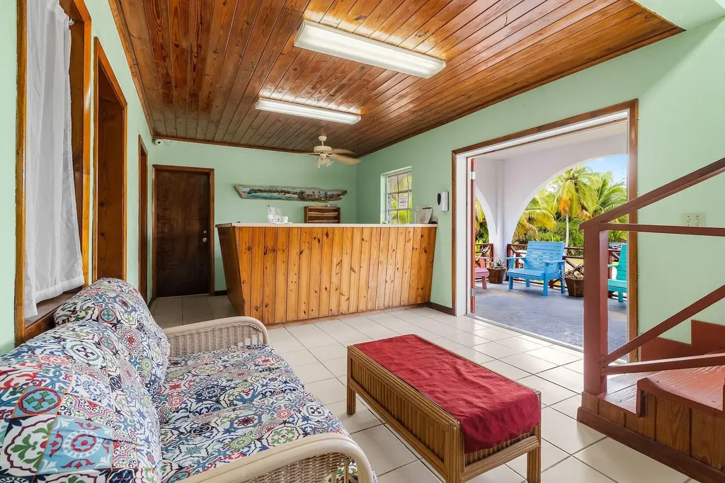 Unique Hotel Eleuthera BS