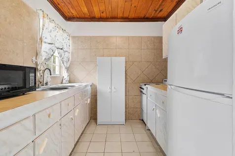 Unique Hotel Eleuthera BS