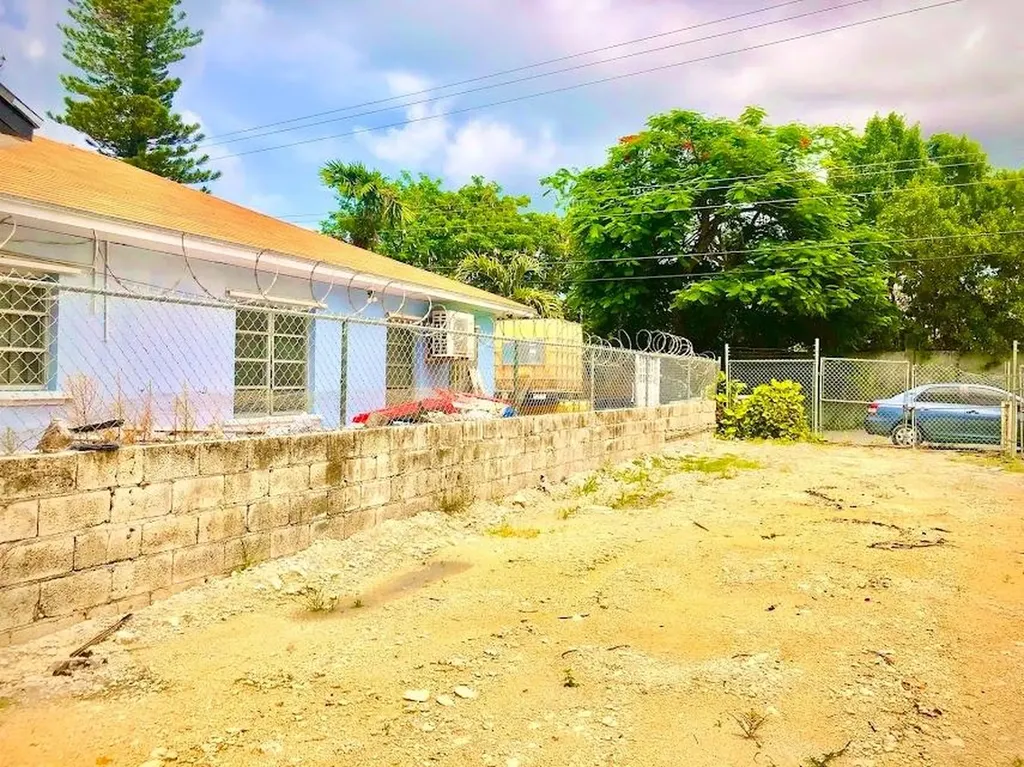 Peardale Vacant Lot New Providence Paradise Island BS