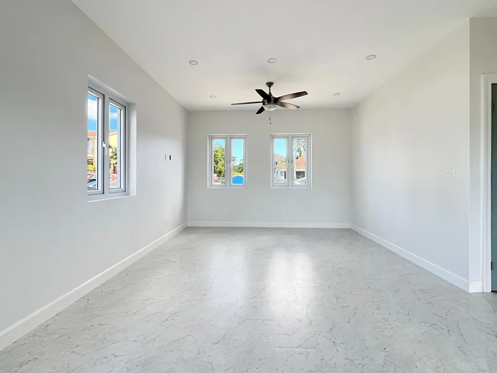 Brooklyn Townhomes 9 New Providence Paradise Island BS