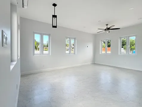 Brooklyn Townhomes 9 New Providence Paradise Island BS