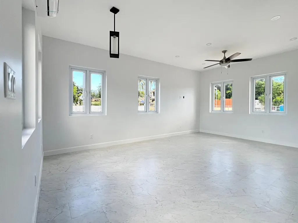 Brooklyn Townhomes 9 New Providence Paradise Island BS