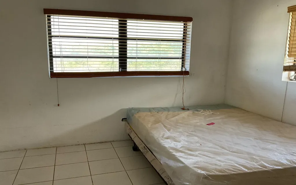 Home In Hamilton's Long Island BS