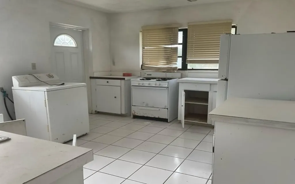 Home In Hamilton's Long Island BS