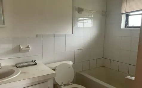 Home In Hamilton's Long Island BS