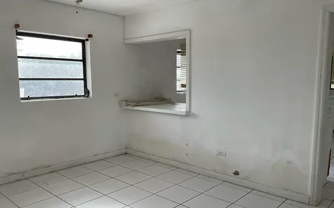 Home In Hamilton's Long Island BS