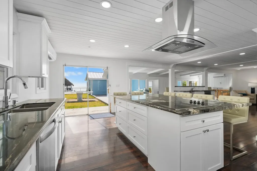 Coconut Beachfront Estate Abaco BS