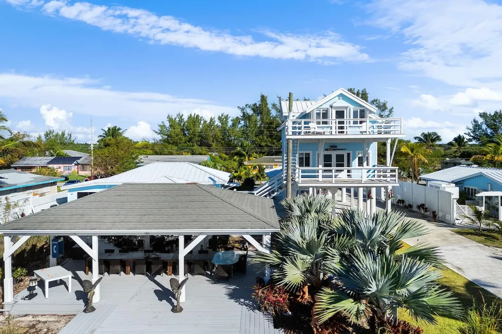 Coconut Beachfront Estate Abaco BS
